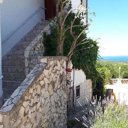 Tonka Apartament *